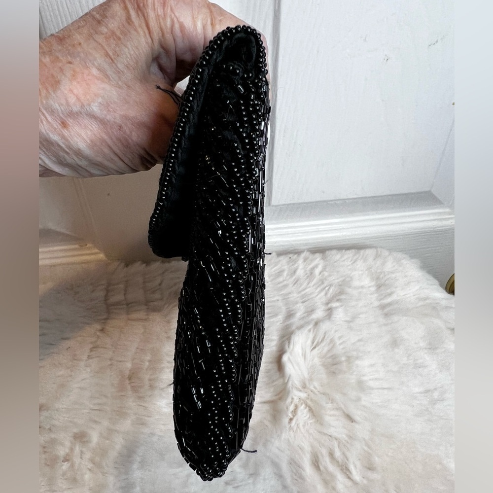 La Regale Beaded Intricate Pattern Envelope Clutc… - image 5